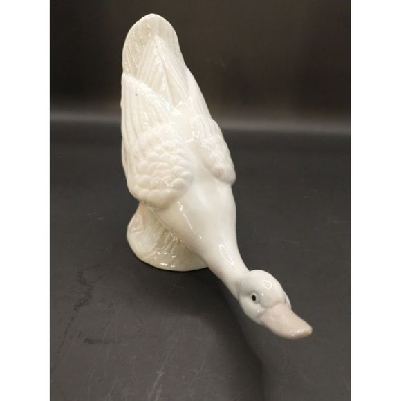 Vintage Duncan Royale Style Fine Porcelain Duck Goose Figurine - Picture 1 of 6